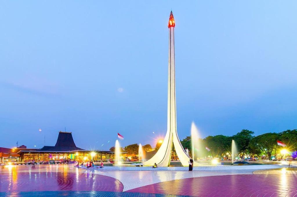 Monoloog Pasar Baru Hotel