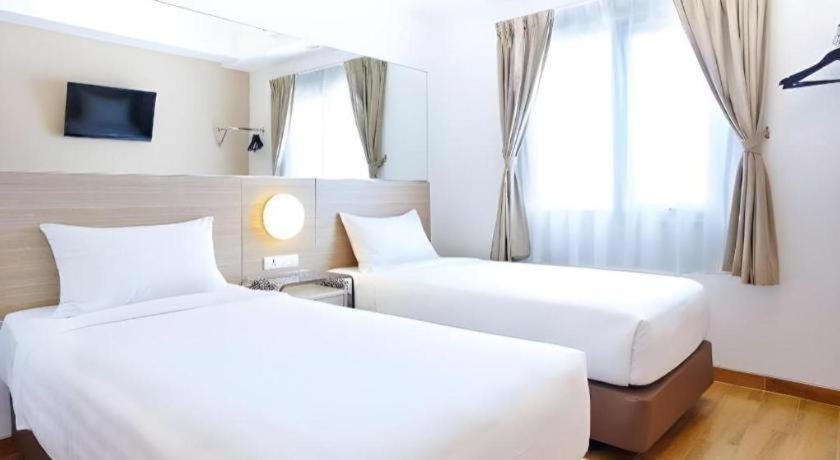 Hotel Monoloog Pasar Baru 3*