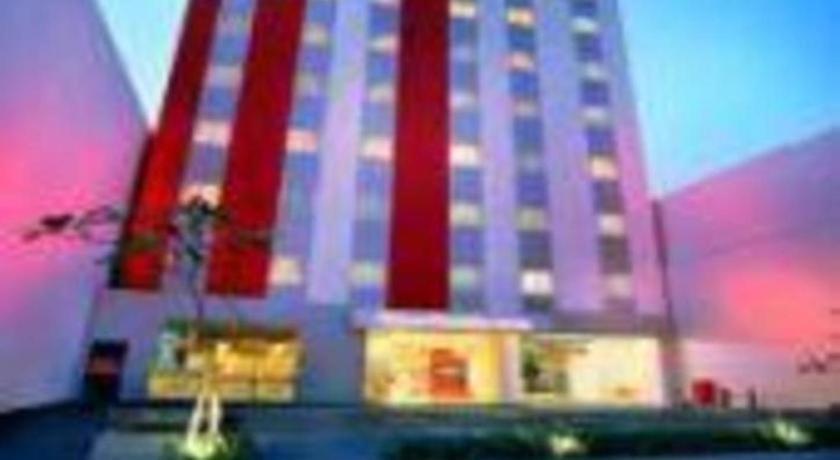 Monoloog Pasar Baru Hotel 3*