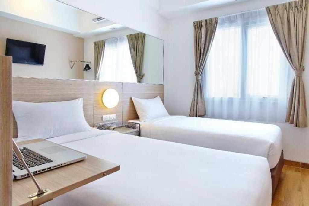 Monoloog Pasar Baru Hotel