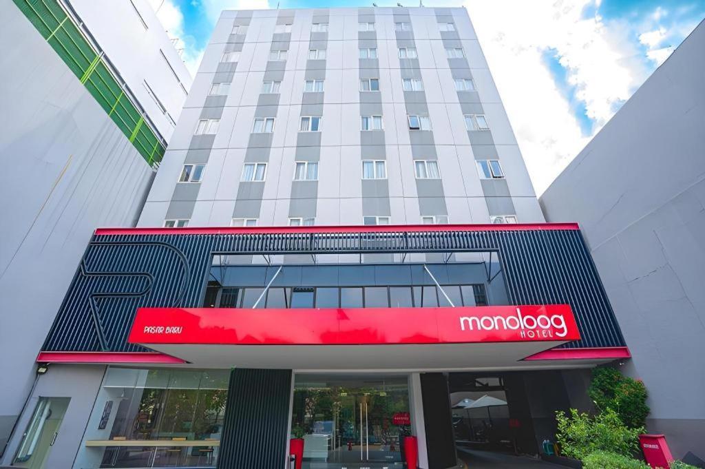 Hotel Monoloog Pasar Baru 3*